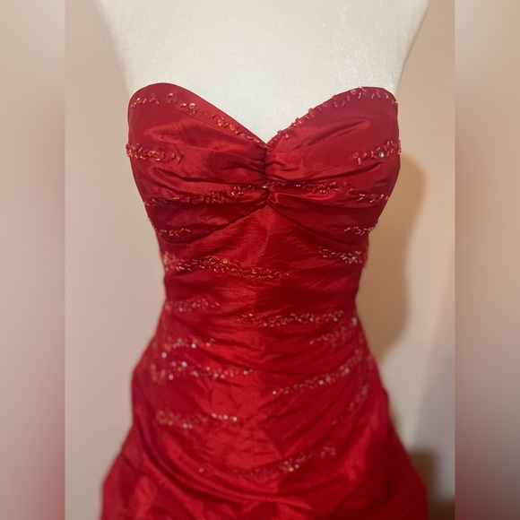 Red Beaded Strapless Prom Dress - Picture 6 of 7